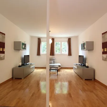 Апартаменты My Place